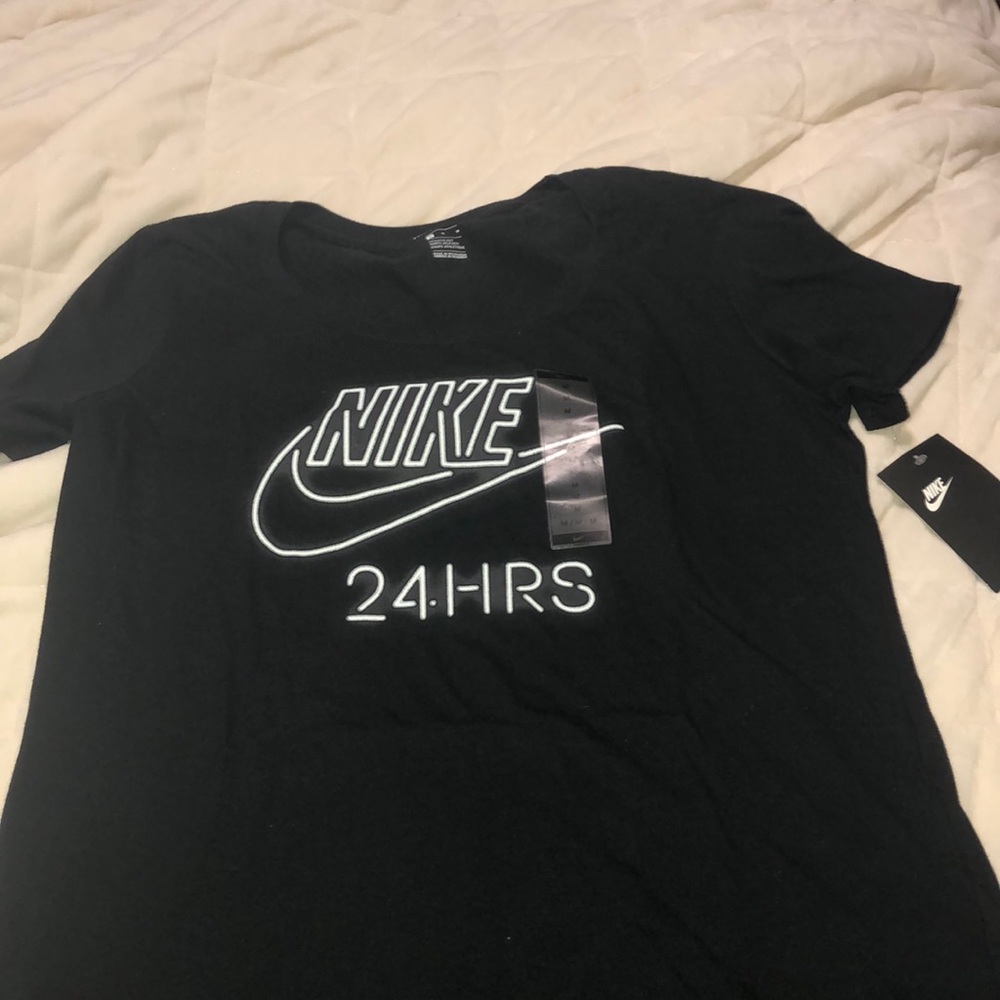 Nike tee